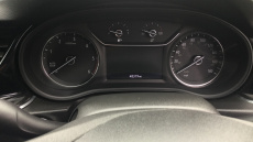 Vauxhall Insignia 2.0 Turbo D SRi Vx-line Nav 5dr Diesel Hatchback